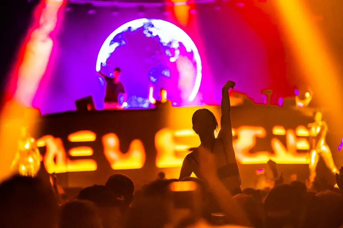 REVERZE TOTAL TAKE OVER 23 - Gallery