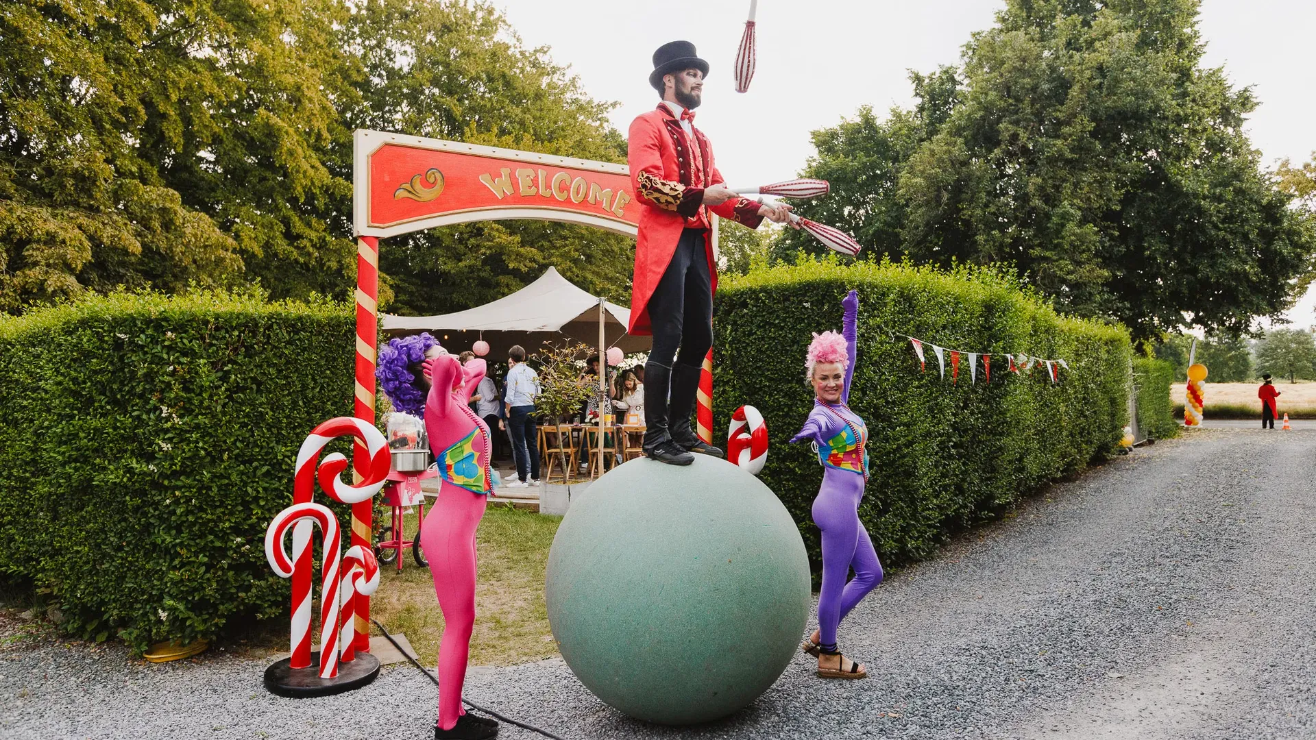 SUMMER CIRCUS